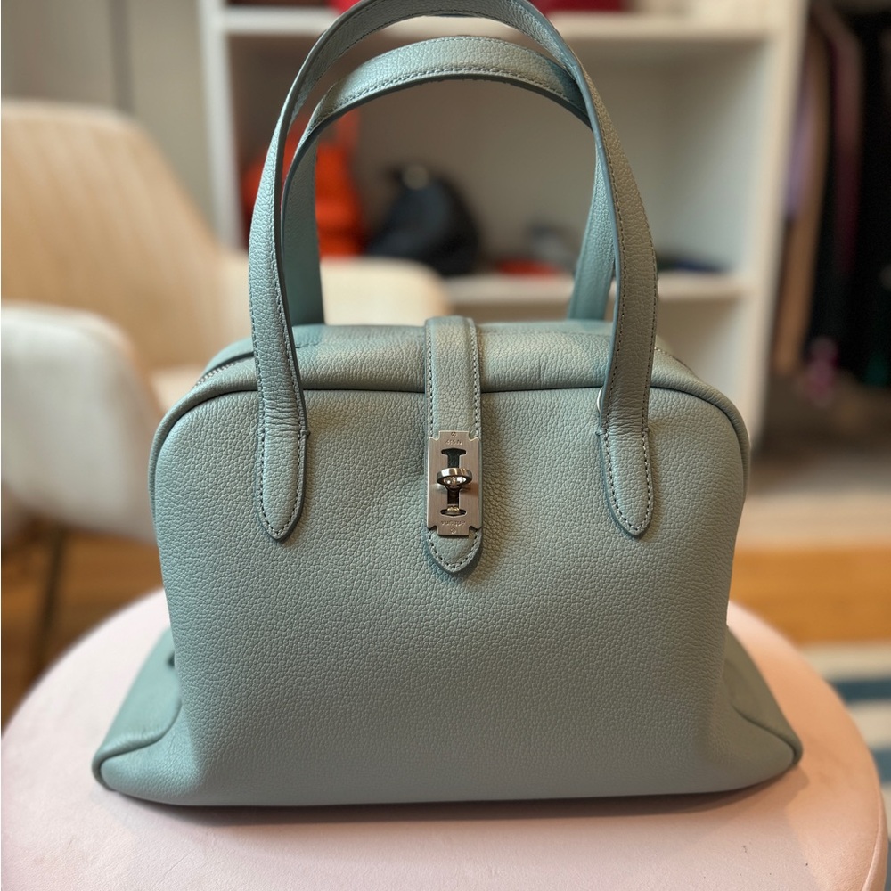 Vunque Tiffany Blue Toque M Leather Handbag